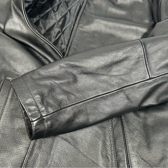 Vintage American Hide & Leather Men's Classic Black Leather Jacket - Picture 15 of 15